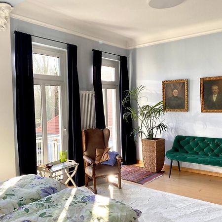 Ruhige Wohnung In Zentral Gelegener Gruenderzeitvilla Oldenburg Esterno foto