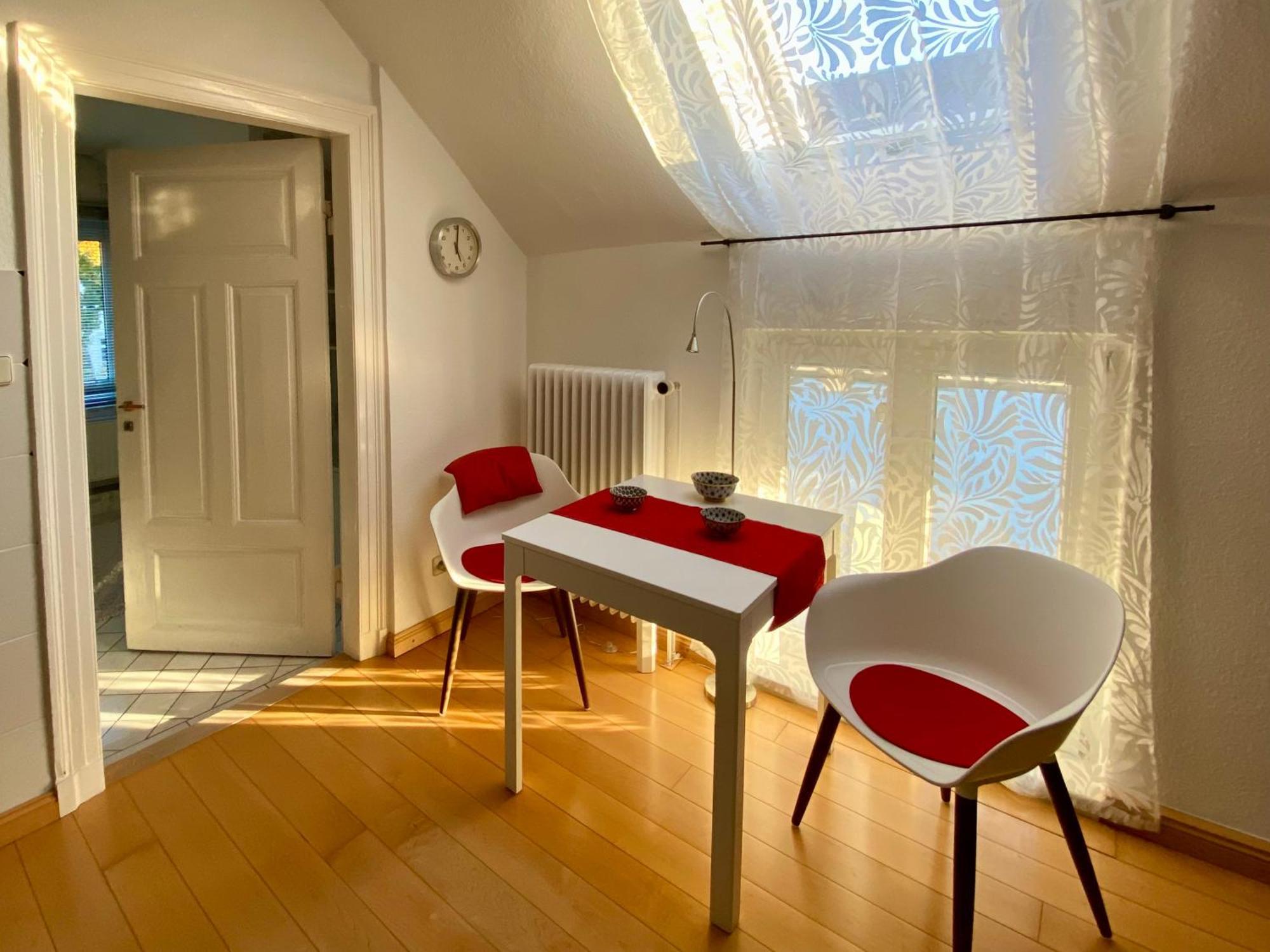 Ruhige Wohnung In Zentral Gelegener Gruenderzeitvilla Oldenburg Esterno foto